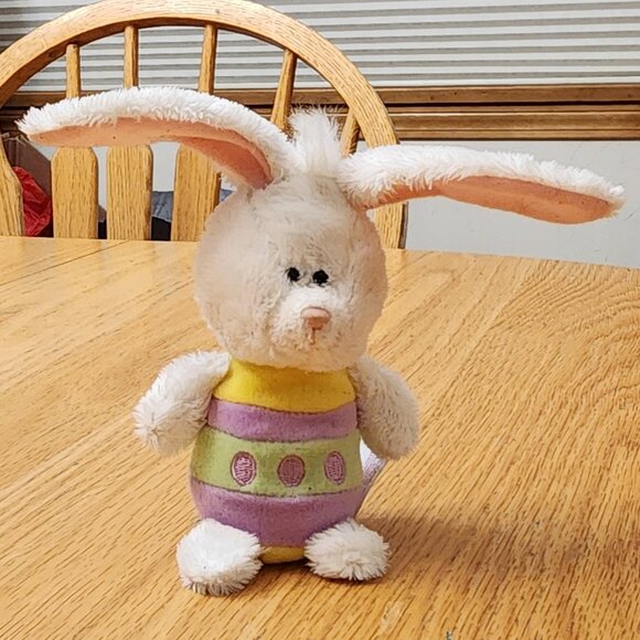 RUSS Easter Bunny Plushie Stuffed Animal Toy - Picture 3 of 11